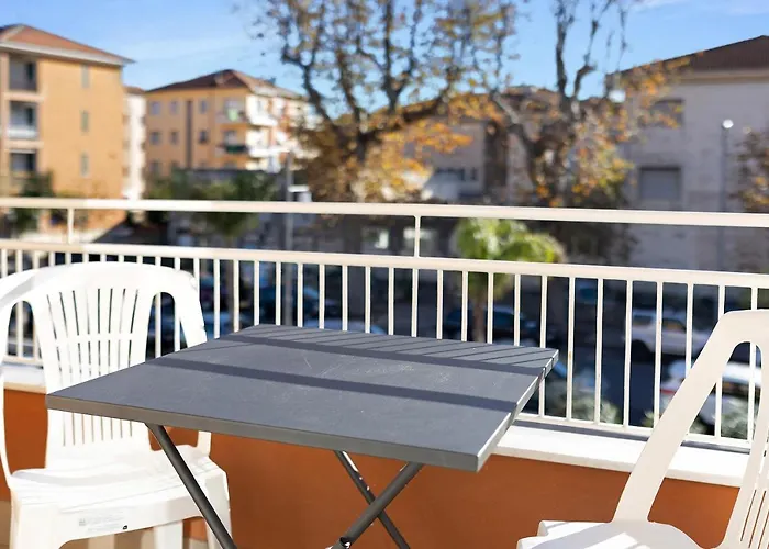 Victoria Lucus Bormani Apartman Diano Marina